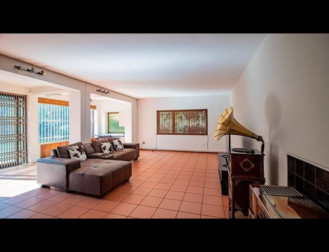 4 BEDROOM PROPERTY TO RENT IN EASTLEIGH RIDGE